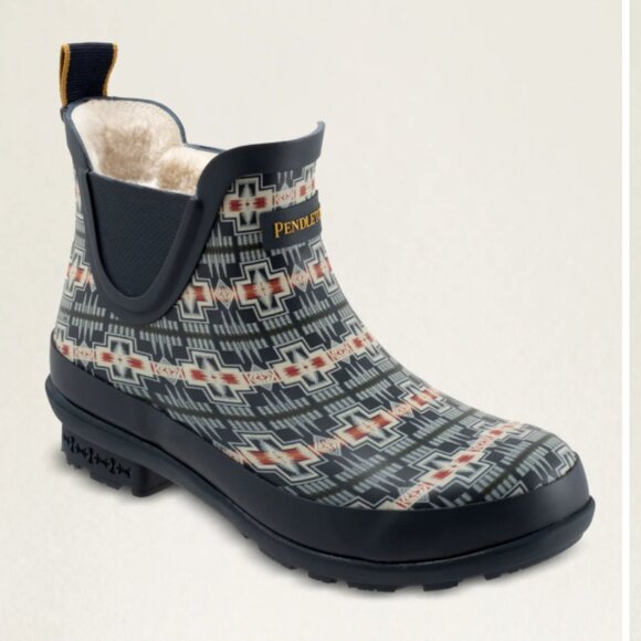 NEW PENDLETON Harding Faux Fur Chelsea women Rain Boots in navy 2511 3j7 - Picture 1 of 6